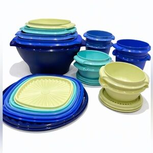 24 piece Tupperware Heritage Collection Set